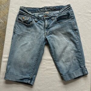 Refuge Y2K Bermuda stretch denim shorts SZ 7